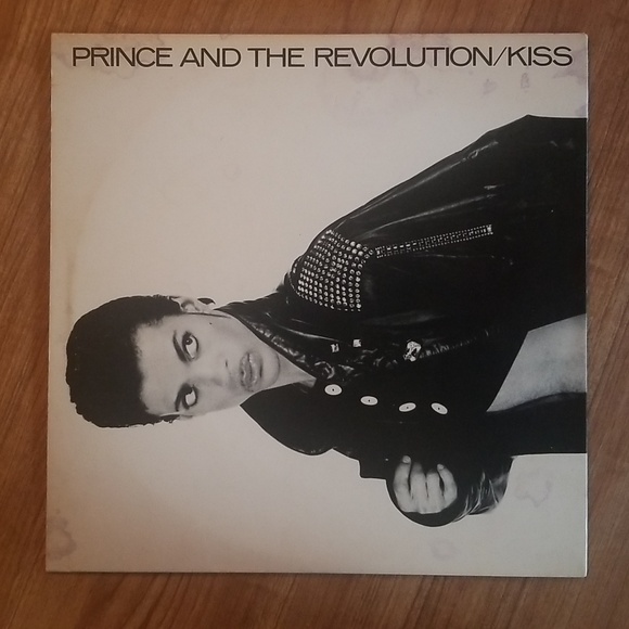 PRINCE AND THE REVOLUTION / KISS ALBUM - Picture 2 of 5
